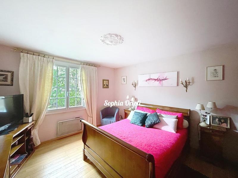 Maison - 185 m² - 5 pièces