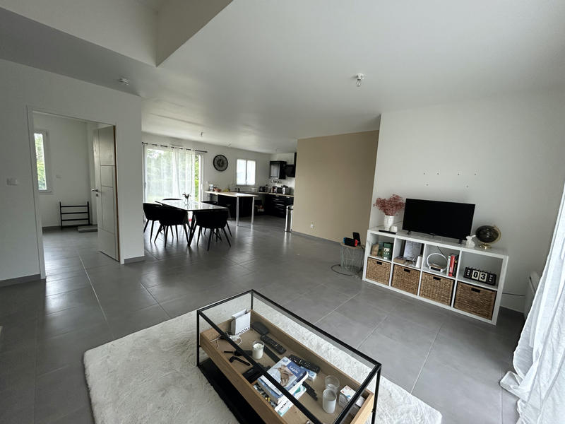 Maison - 90 m² - 4 pièces