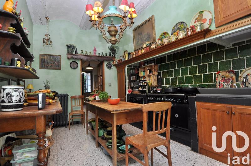 Maison - 445 m² - 14 pièces