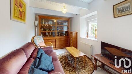 Maison - 180 m² - 11 pièces