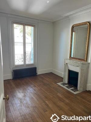 Chambre - 12 m² - 1 pièce