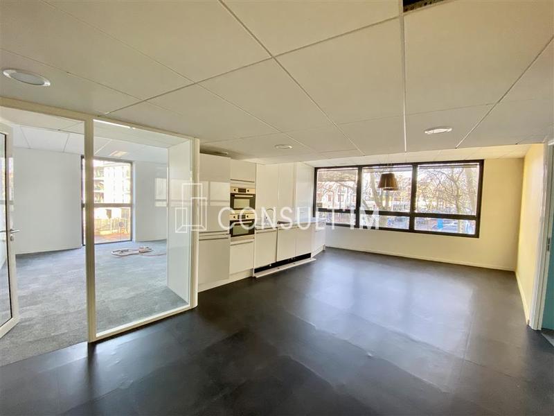 Bureau - 378 m²