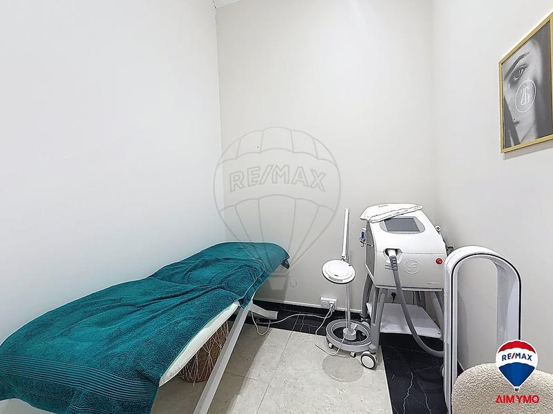 Local commercial - 44 m² - 4 pièces