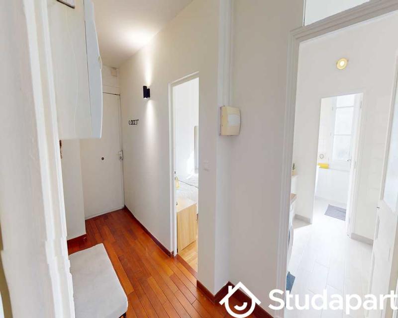 Chambre - 120 m² - 1 pièce