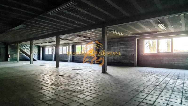 Local d'activités - 2 100 m²