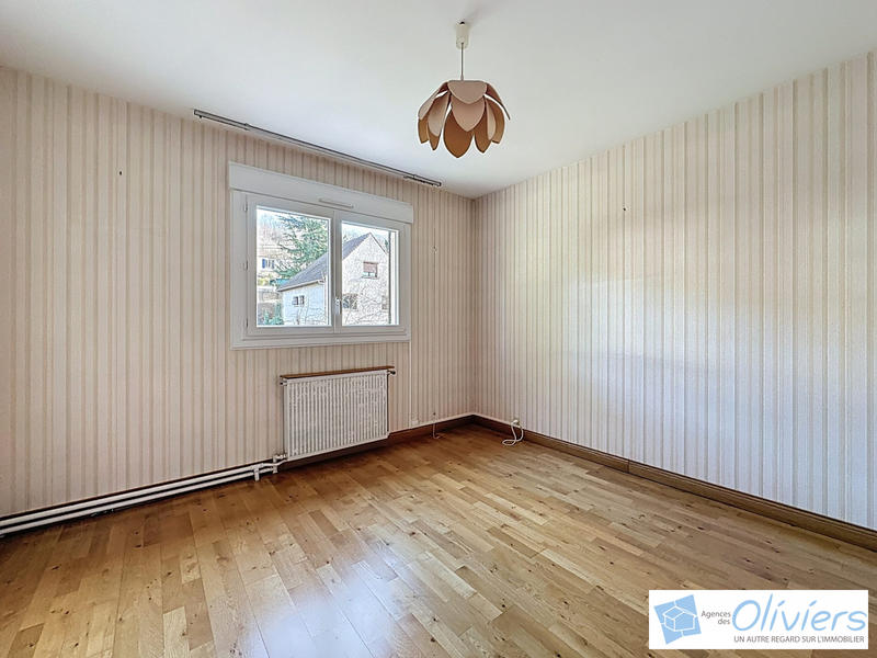 Maison traditionnelle - 140 m² - 7 pièces