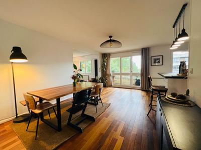 Appartement - 80 m² - 4 pièces