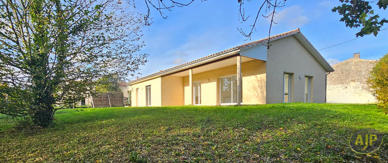 Maison - 104 m² - 4 pièces