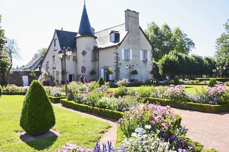 Maison - 168 m² - 7 pièces