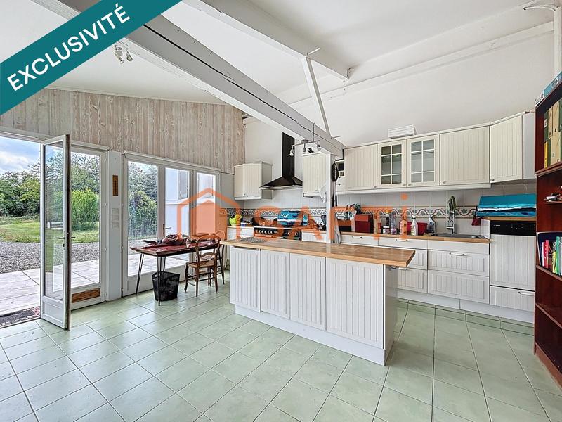 Maison - 218 m² - 7 pièces