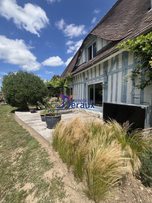 Maison - 327 m² - 10 pièces