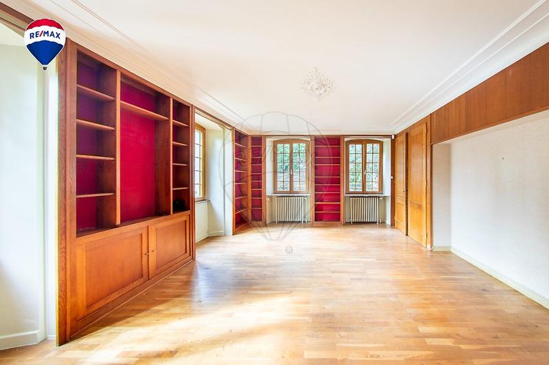 Demeure - 287 m² - 7 pièces