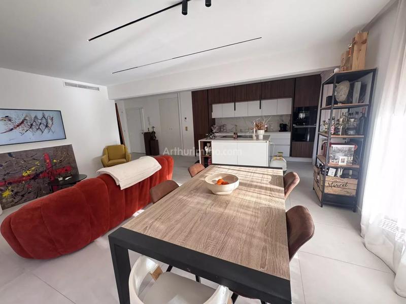 Appartement - 90 m² - 4 pièces