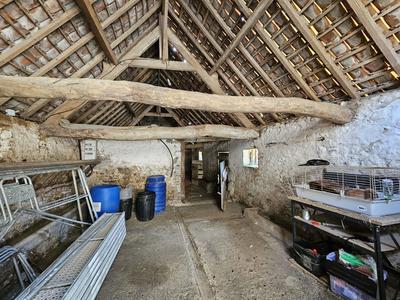 Maison - 342 m² - 8 pièces