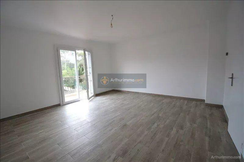 Appartement - 83 m² - 3 pièces