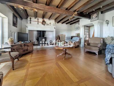 Maison - 550 m² - 18 pièces