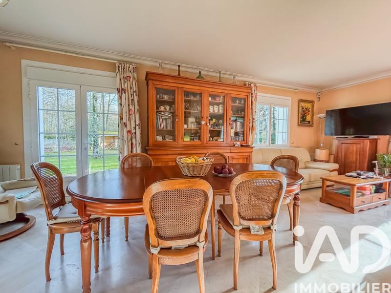 Maison - 239 m² - 8 pièces