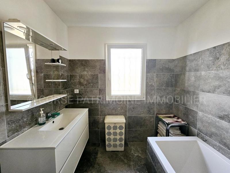 Villa - 95 m² - 4 pièces