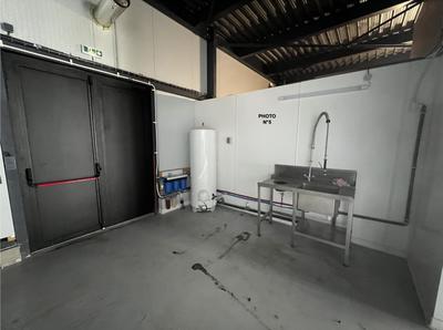 Local commercial - 336 m² - 3 pièces