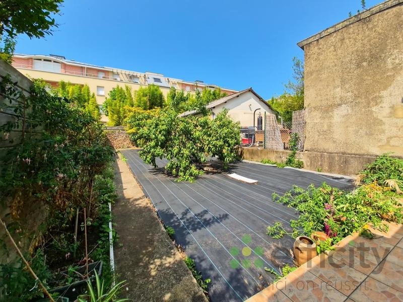 Maison - 110 m² - 4 pièces