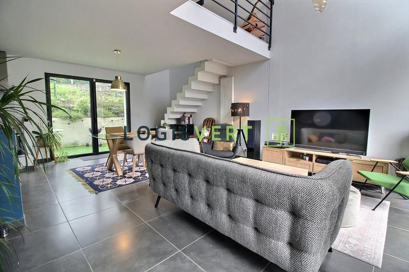 Maison - 107 m² - 6 pièces