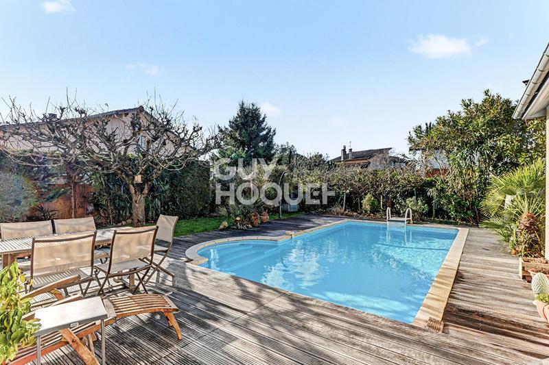 Maison - 161 m² - 6 pièces