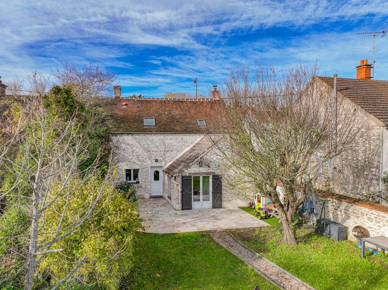 Maison - 85 m² - 4 pièces