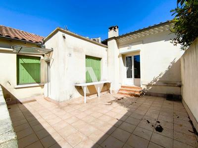 Immeuble mixte - 318 m² - 10 pièces