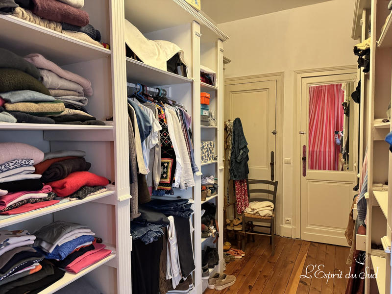 Maison - 400 m² - 10 pièces