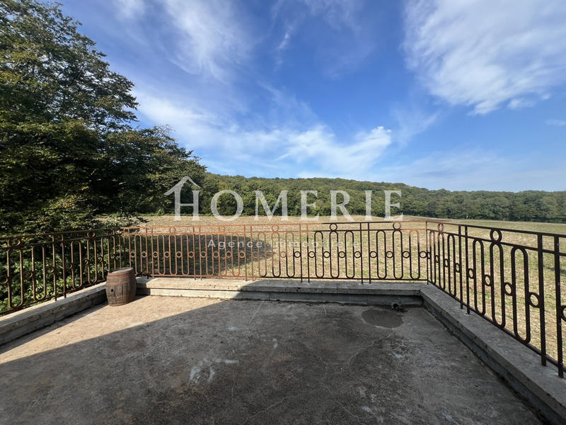 Maison - 212 m² - 1 pièce