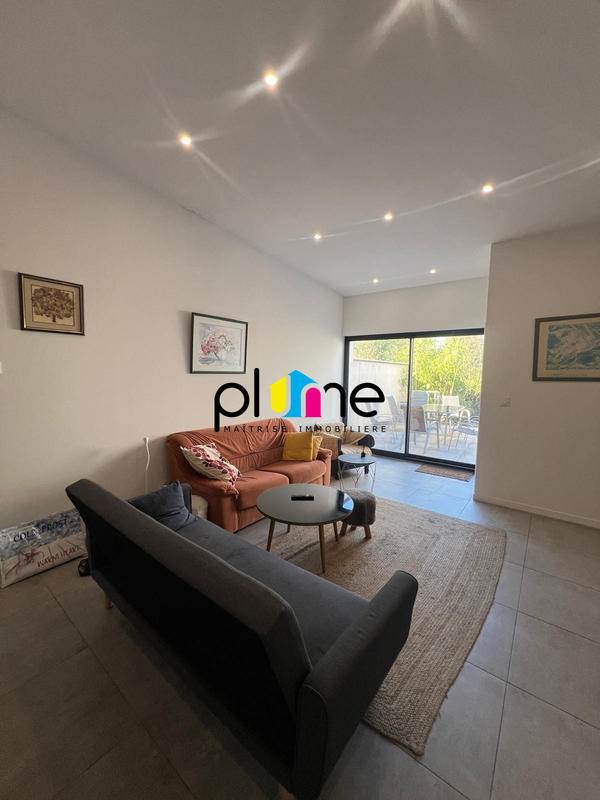 Appartement - 238 m² - 11 pièces