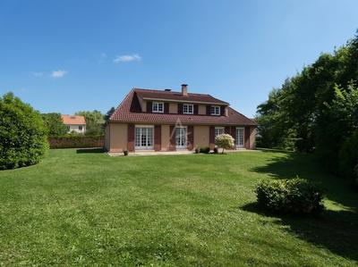 Maison - 175 m² - 8 pièces