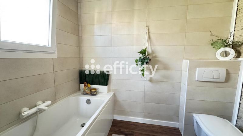 Appartement - 90 m² - 3 pièces