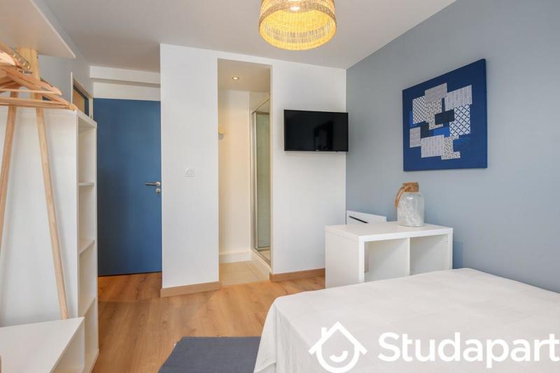 Chambre - 11 m² - 1 pièce