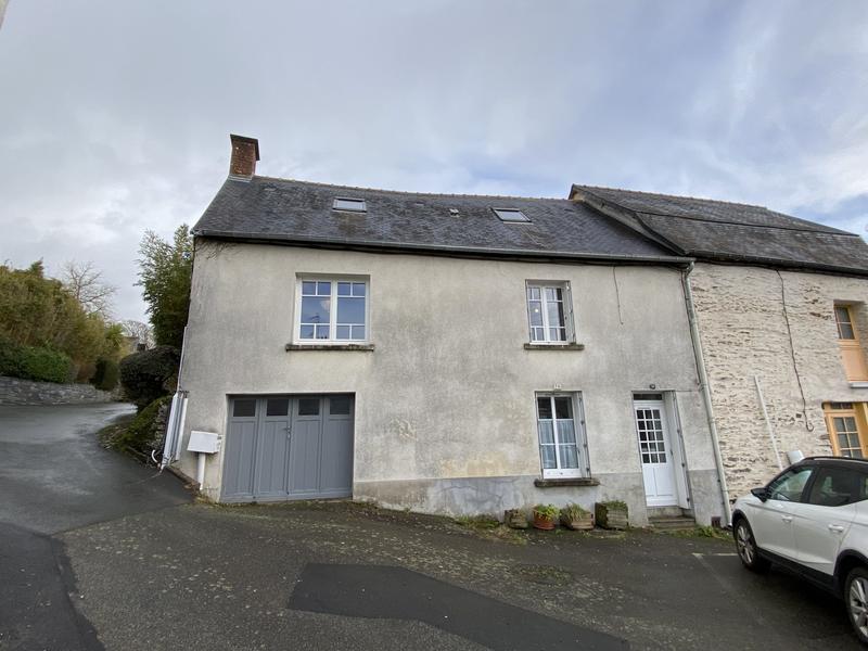 Maison - 90 m² - 5 pièces