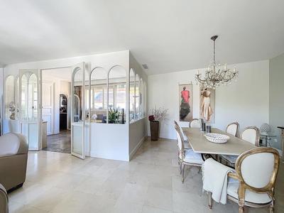 Appartement - 154 m² - 5 pièces