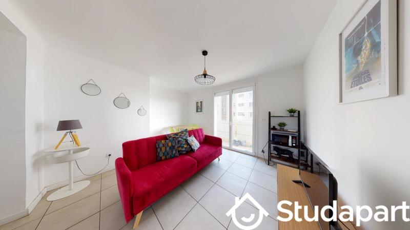 Chambre - 11 m² - 1 pièce