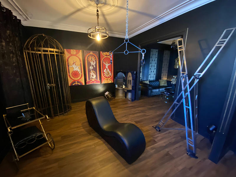 Maison - 147 m² - 12 pièces