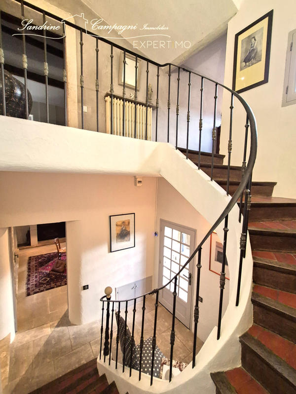 Maison - 189 m² - 5 pièces