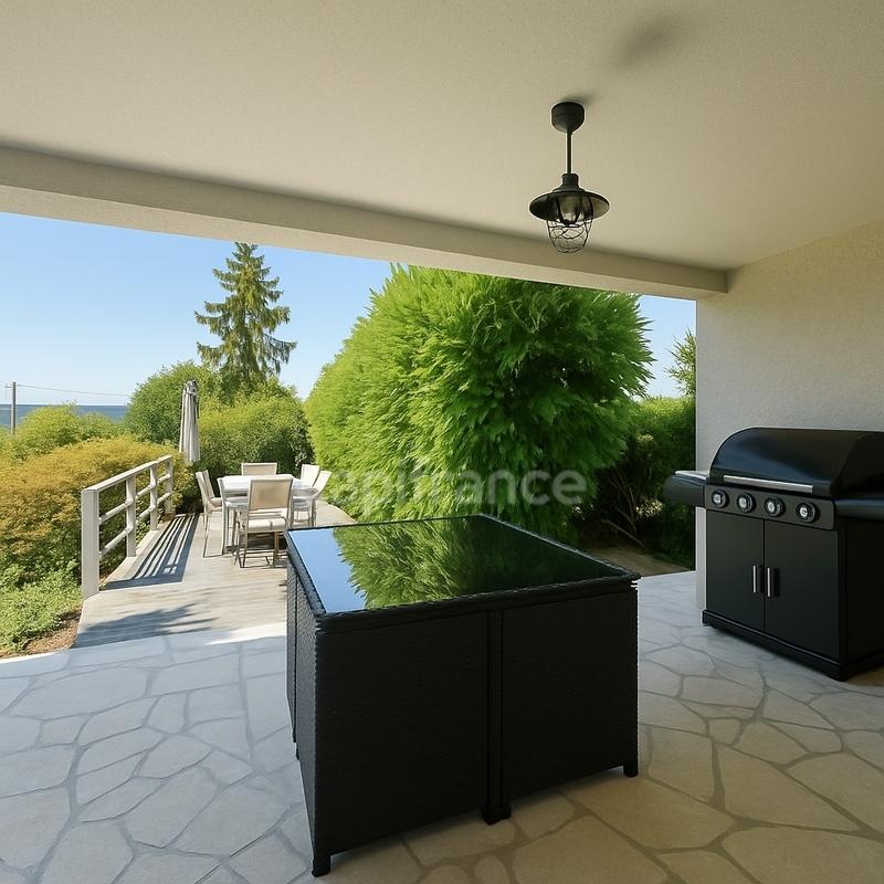 Maison - 222 m² - 8 pièces