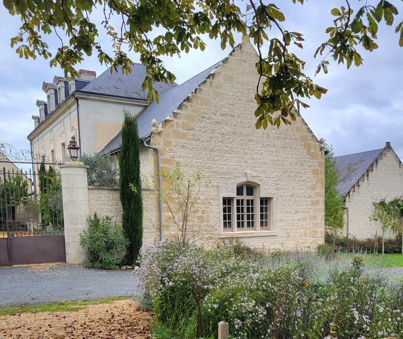 Maison de maîtres - 590 m² - 9 pièces