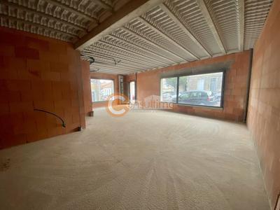 Local d'activité / Entrepôt - 61 m²