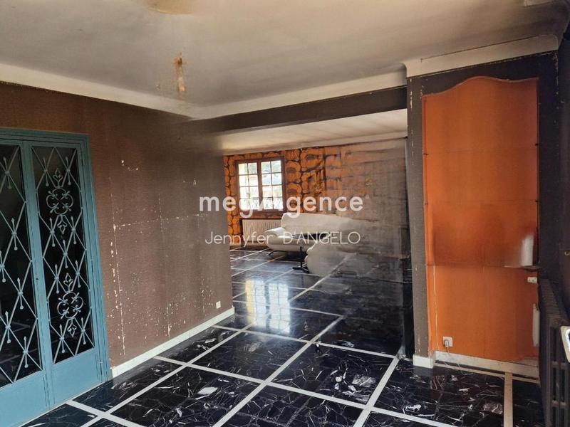 Appartement - 184 m² - 6 pièces