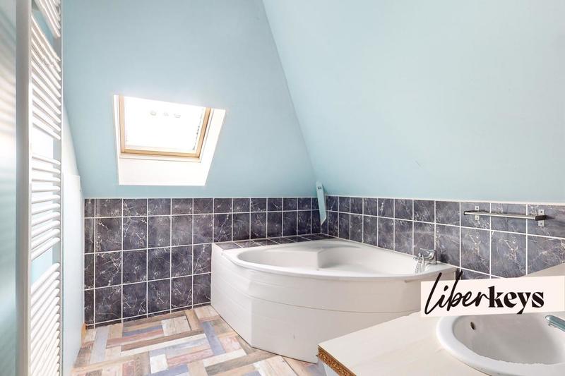 Maison - 140 m² - 6 pièces