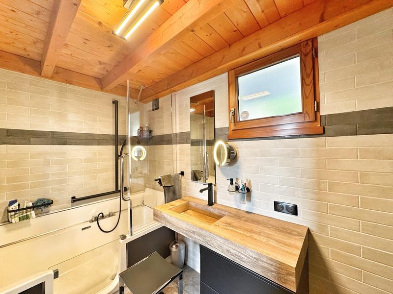 Maison - 230 m² - 6 pièces