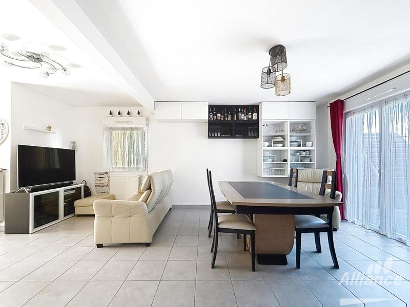 Maison - 95 m² - 4 pièces