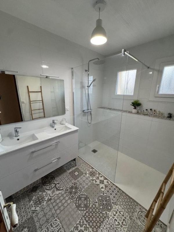 Maison traditionnelle - 140 m² - 7 pièces