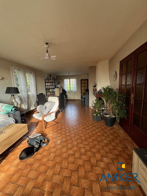 Maison traditionnelle - 87 m² - 4 pièces