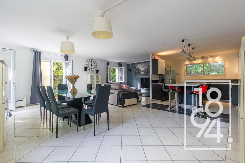 Villa - 137 m² - 5 pièces