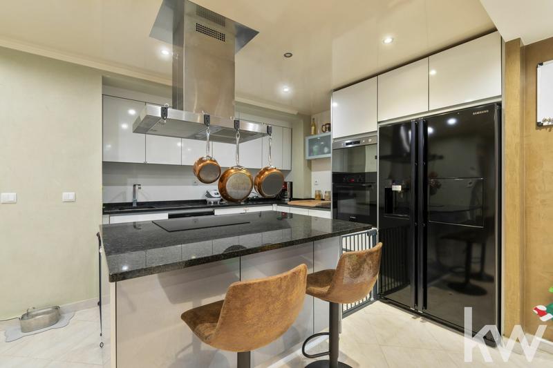 Appartement - 85 m² - 4 pièces